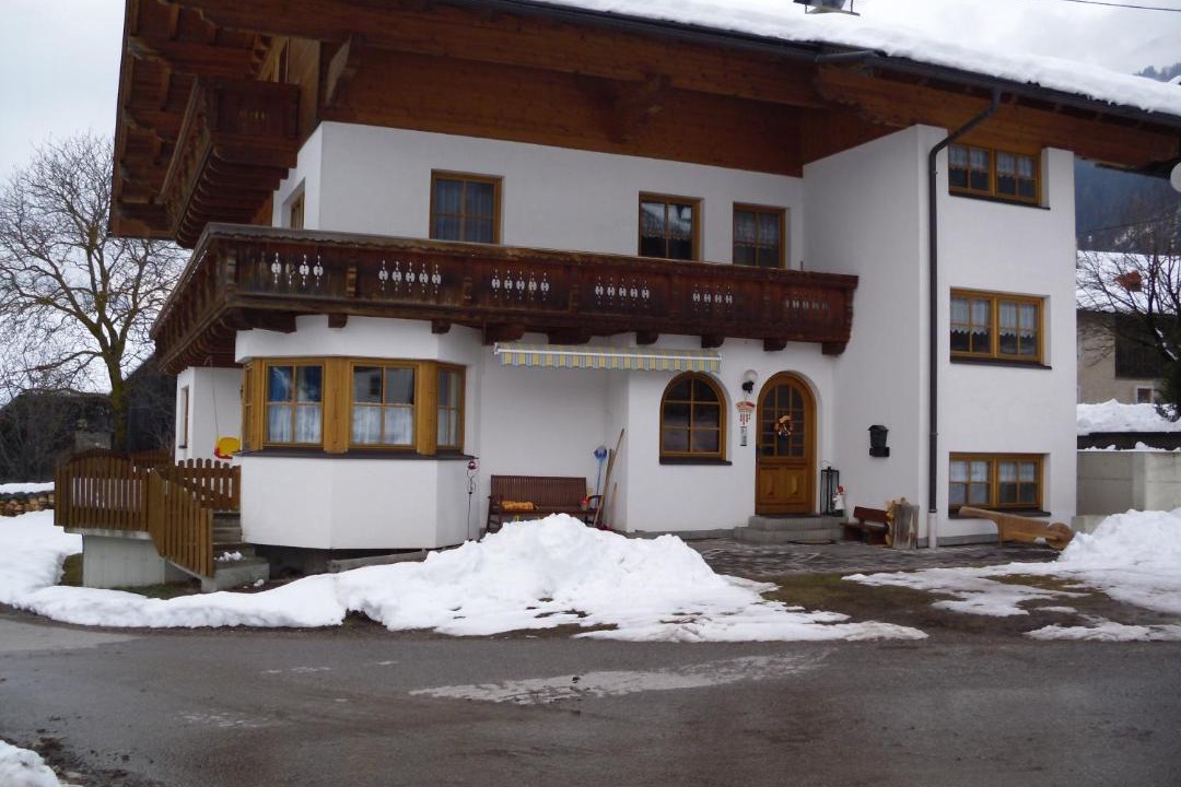 Photo of Buildings in Ainet