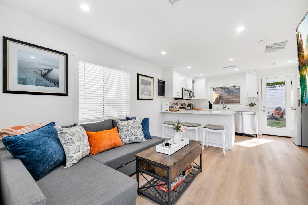 Photo of Others in Thousand Oaks