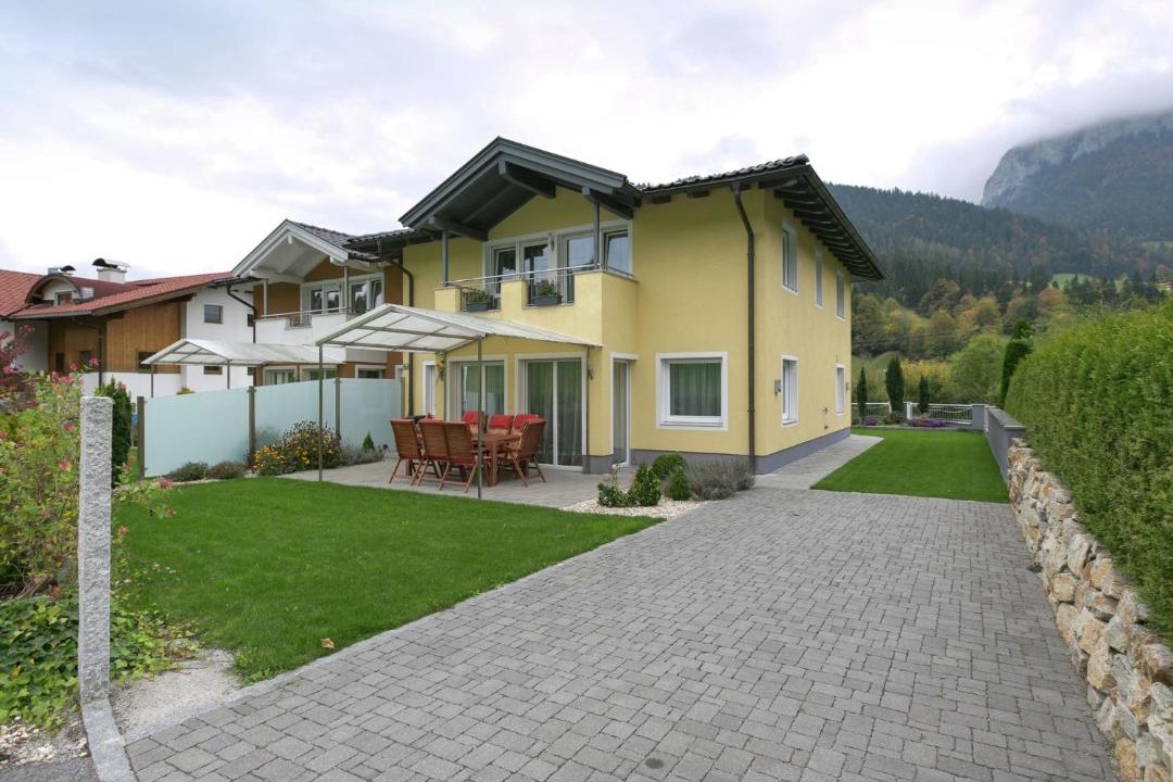Photo of Buildings in Itter
