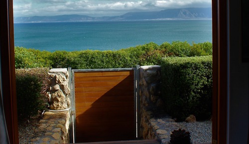 Luxury Suite, 1 Queen Bed, Ocean View, Oceanfront