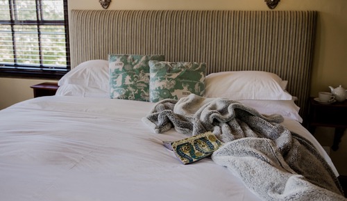 Family Suite (2 adults & 4 children)