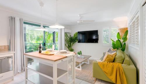 1 Bedroom Supreme Apartment - Upstairs