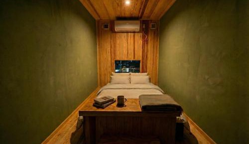 Double Room with Shared Bathroom