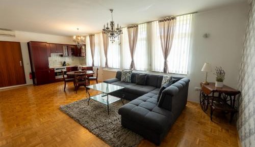One-Bedroom Apartment with Garden View