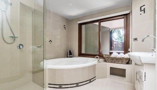 King Room with Bath