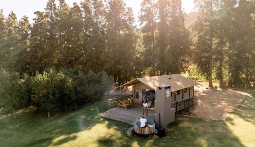 Classic Meadow tent (hot tub)