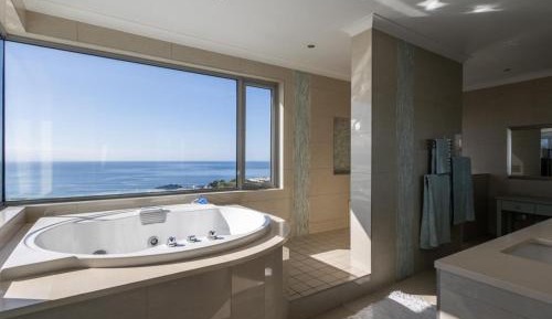 Premium Suite
