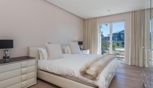 Two Bedroom Premier 12