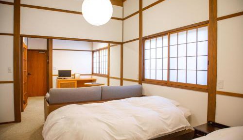 Twin Room with Bathroom
