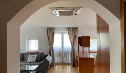 One-Bedroom Apartment with Castle View