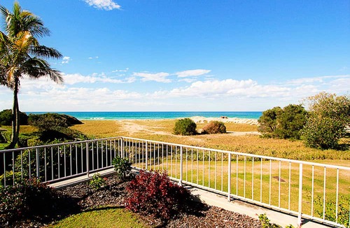 Currumbin Hotel | Sand Castles on Currumbin Beach