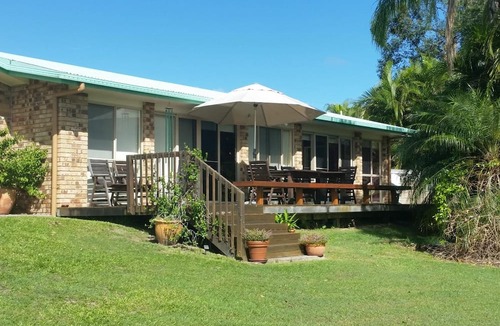 Ninderry Bed & Breakfast | Hilltop Hideaway