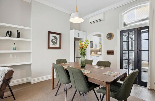 Dunedin City Centre Villa | Villa on Rattray