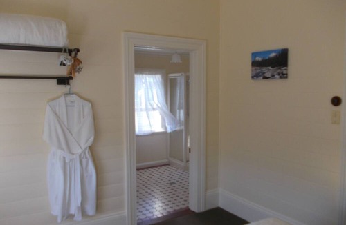 Ballina House | Riversleigh Guesthouse