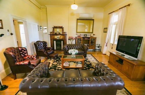 Ballina House | Riversleigh Guesthouse