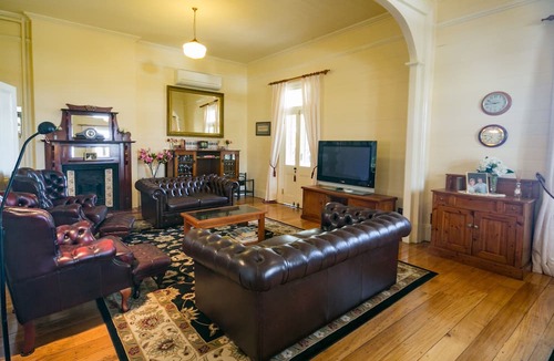 Ballina House | Riversleigh Guesthouse