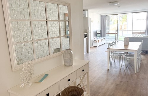 Kings Beach Apartment | Merrima Court Unit 14 Kings Beach QLD