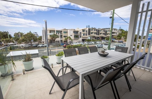 Bogangar Apartment | Sleep 29 in the heart of Cabarita Beach, gateway to the Tweed Coast and Valley.