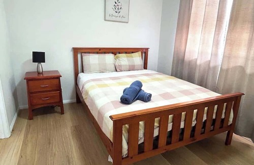 Kingston Apartment | two bedroom apartment in Kingston