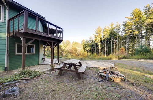 West Jefferson House | Unique West Jefferson Home w/Fire Pit & Grill!