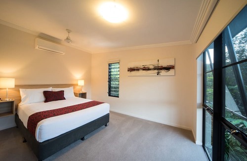 Palm Grove Villa | Seclude Rainforest Retreat