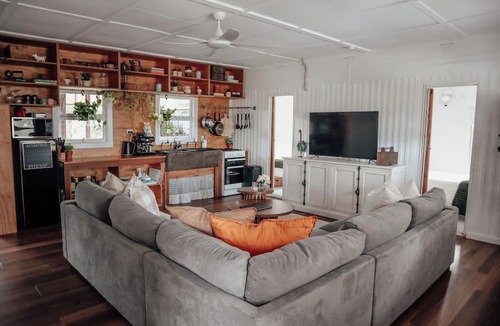 Wyrallah Cottage | Farm stay in Wyrallah