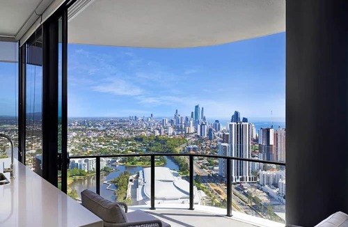Broadbeach Apartment | “Dream View” @ The Star - Panoramic Ocean, City - 2 bed - Sleeps 5 - Broadbeach