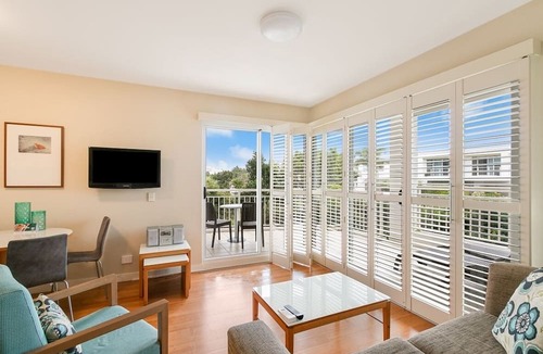 Kingscliff Apartment | The Pool Resort Kingscliff - 1 BR Spa Suite (7120) - Holiday Management Co.