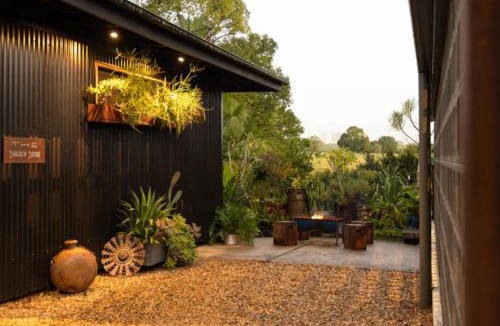 Bangalow House | Bangalow Barn (Entire) - Romantic Getaway for 2