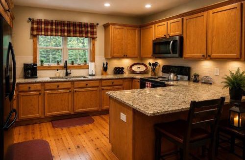 Ellijay House | River Resort Retreat Hot Tub & Game Room Pets