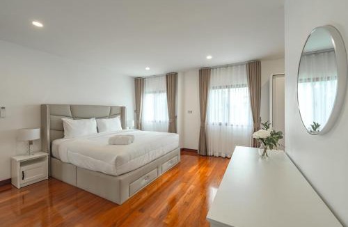 Chalong Villa | Brand-New Luxury Villa Stunning Retreat V154