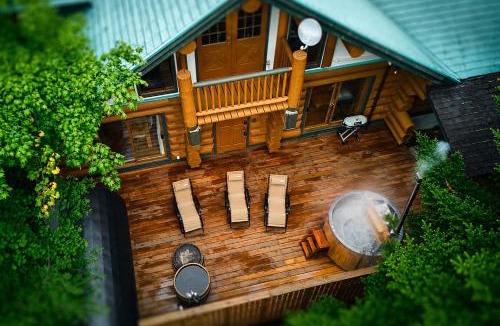 Kita Karuizawa Villa | Villa Noël Kitakaruizawa Notch, Pet Friendly Sauna & Wood Jacuzzi