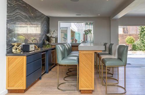 Clifton Villa | Clifton YOLO Spaces - Clifton Sea View Villa