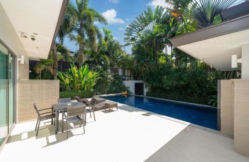Choeng Thale Villa | Coconut villa Phuket Free Airoport Pick up from 7 days