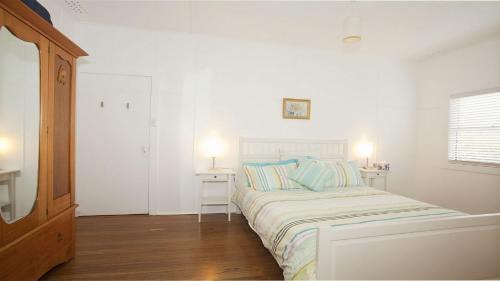 North Creek House | My Blue Heaven Dog Friendly