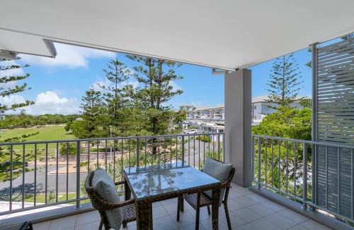 Kingscliff Apartment | Modern Dual-Key Apartment at Salt Spa Resort by uHoliday - 2BR, 1BR and Hotel Room configurations available