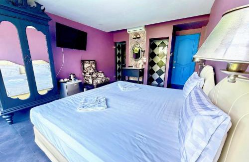 Patong Hotel | Phuket Moonlit Patong Bay Hideaway Hotel