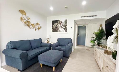Palm Cove Apartment | Stunning Top Floor Apartment Views to Palm Cove