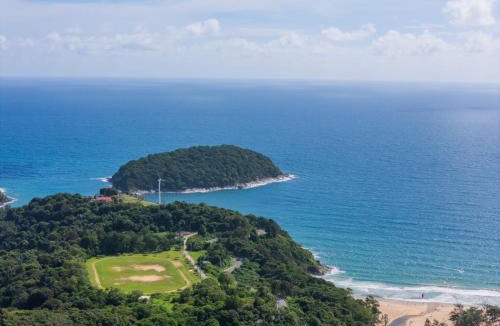Nai Harn Villa | 澜近 竹隐墅 Nai Han Waves Edge Retreat