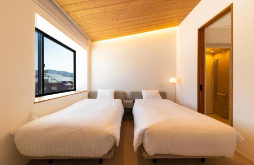Echo Land Ski Chalet | Hakuba Amber Echoland MrT by Jade Villa