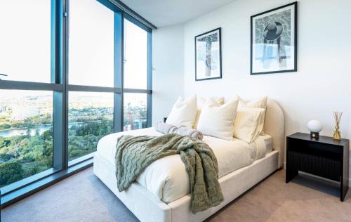Brisbane Central Business District Apartment | 3BR Apt in Queen's Wharf - Level 29 with city and panoramic views