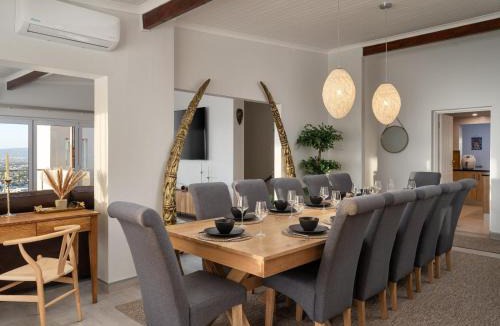 Mountainside Villa | Phezulu Manor - Luxury Villa with Panoramic Views & 5 Terraces