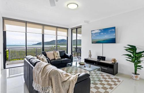 Cairns North Apartment | Belle Escapes 73 Rydges Plaza Esplanade with Ocean & City Views
