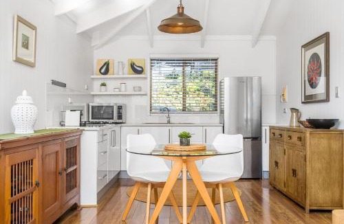 Bangalow House | Twin Tallows - secluded couples retreat
