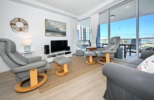 Caloundra Resort | Pumicestone Blue