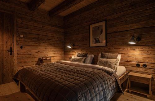 Scheffau am Wilden Kaiser Villa | ChaletWK - Luxury old wood mountain chalet in a sunny secluded location with gym, sauna & whirlpool