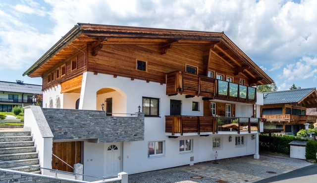 Spacious Apartment in Kitzbuhel near Ski Lift