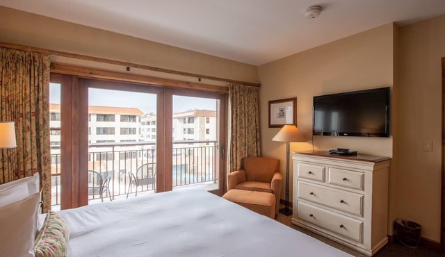 Updated 1 Bedroom In Mountaineer Square Condo - No Cleaning Fee! by RedAwning