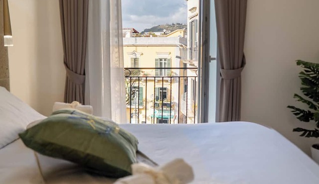 Napolitano Rooms - FLEGREA spa