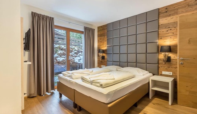 Holiday Apartment "Mountain Lodge - Top1" with Mountain View, Garden & Wi-Fi